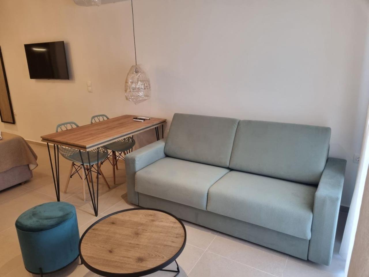 Achilli Apartment