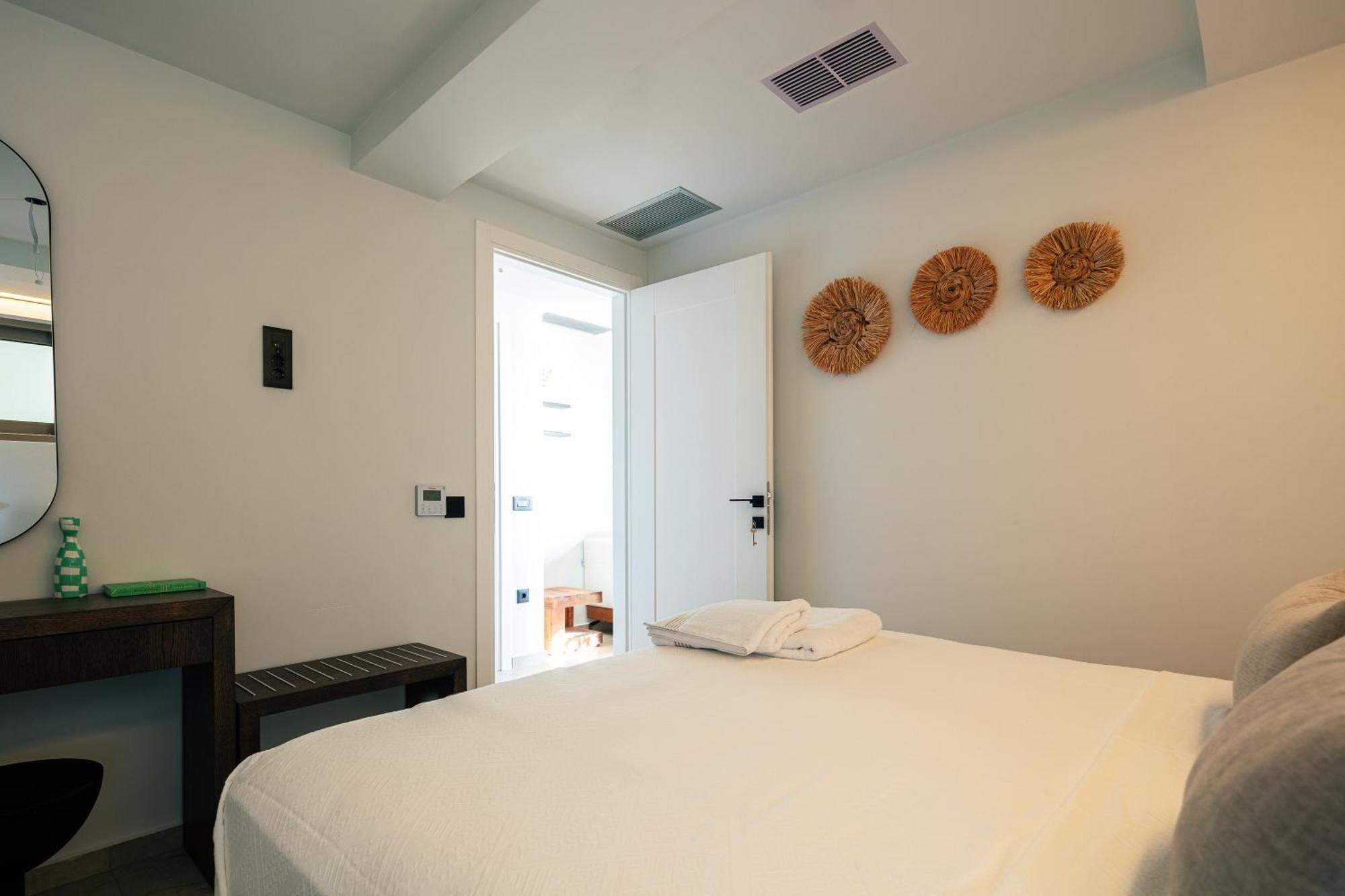 Ririka Living, New Feel-at-home Luxury Apartment