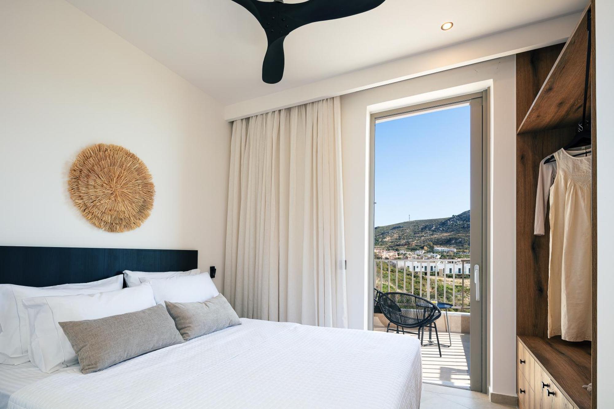 Ririka Living, New Feel-at-home Luxury Apartment Plakias