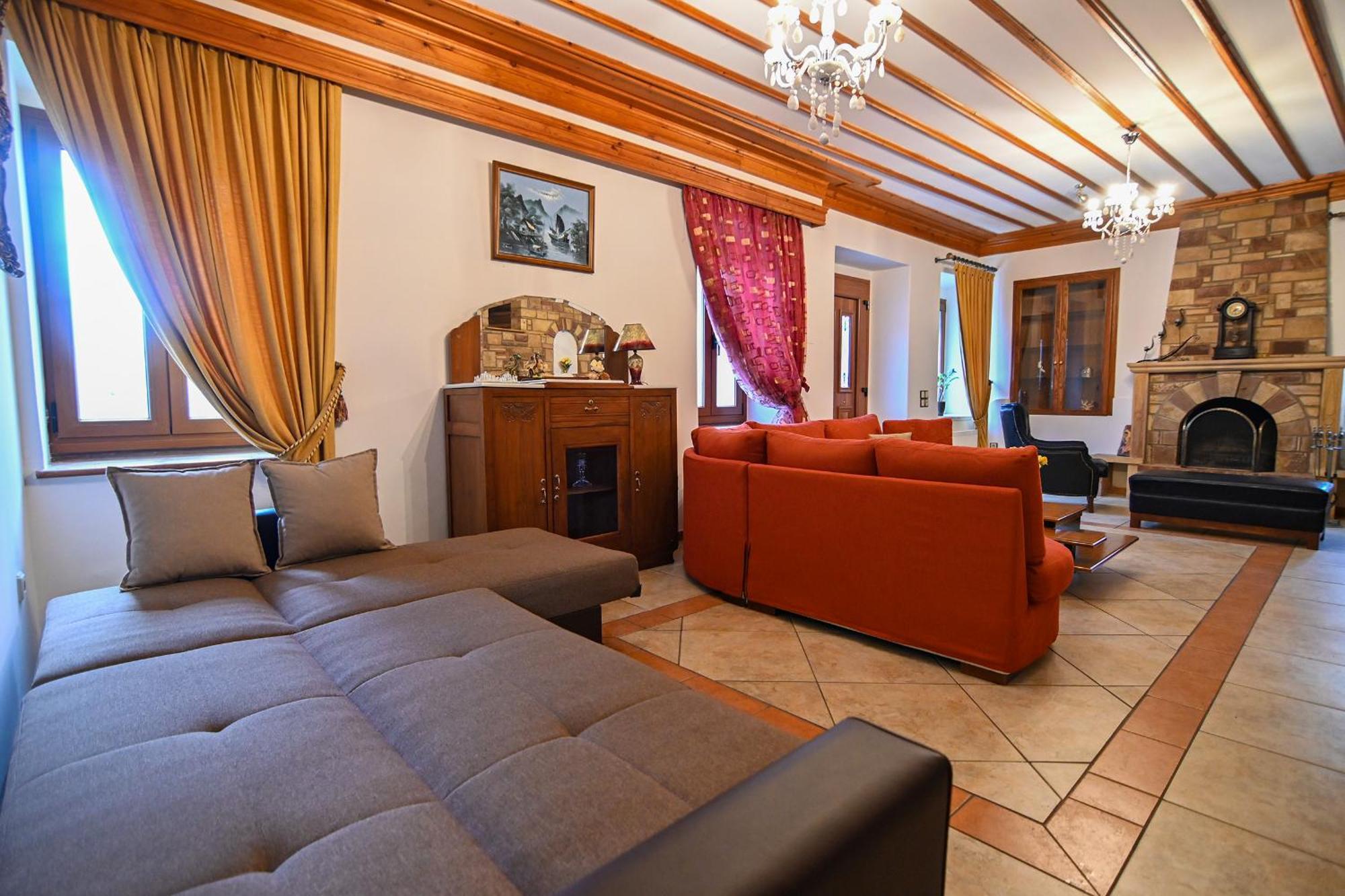 Holiday home πέτρινο αρχοντικό, χίος Vrontados