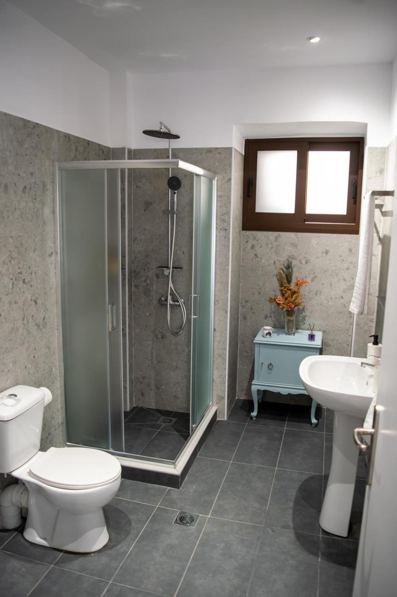 Selini Apartment *