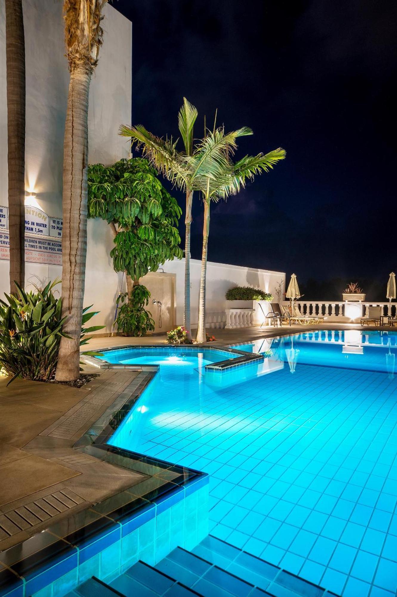 Mare Hotel 2*