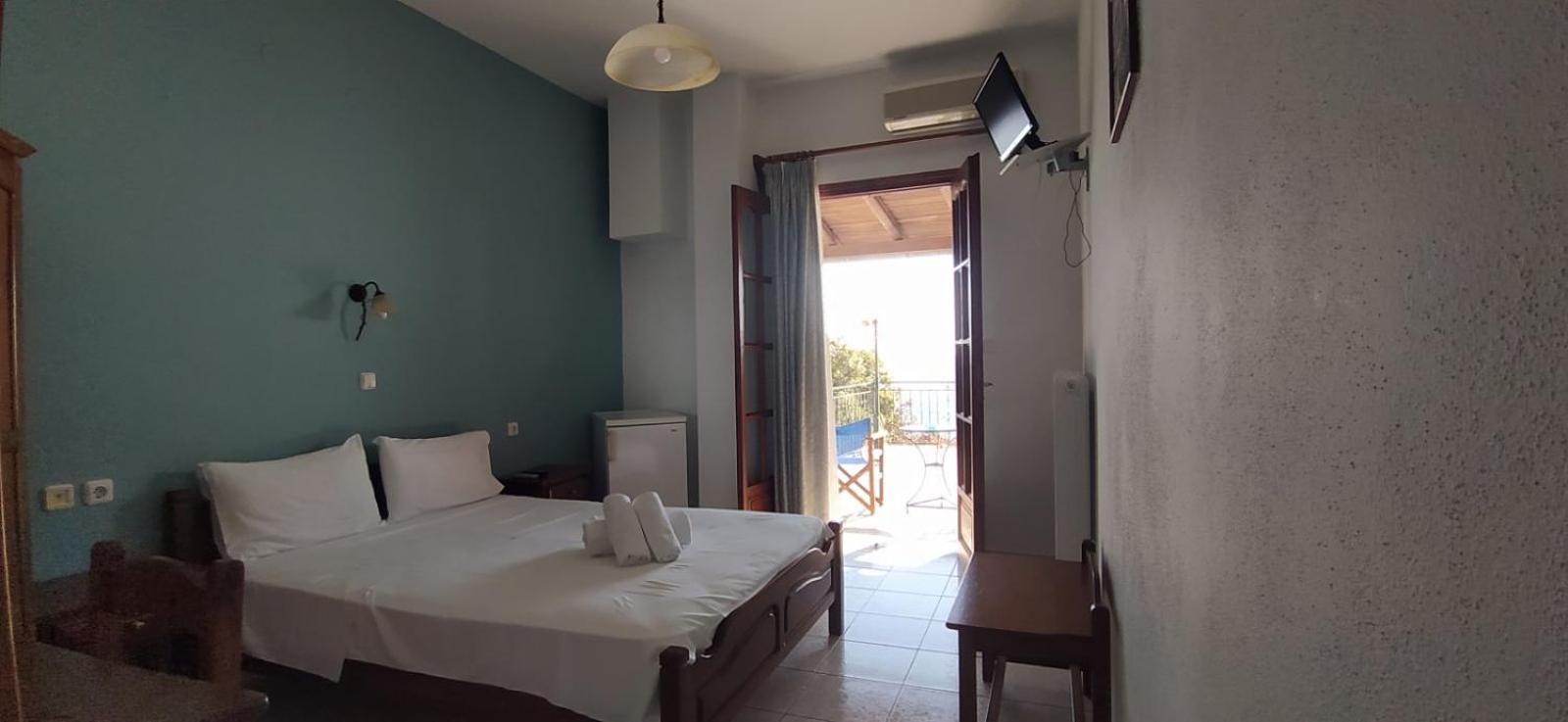 Guest house To Limanaki