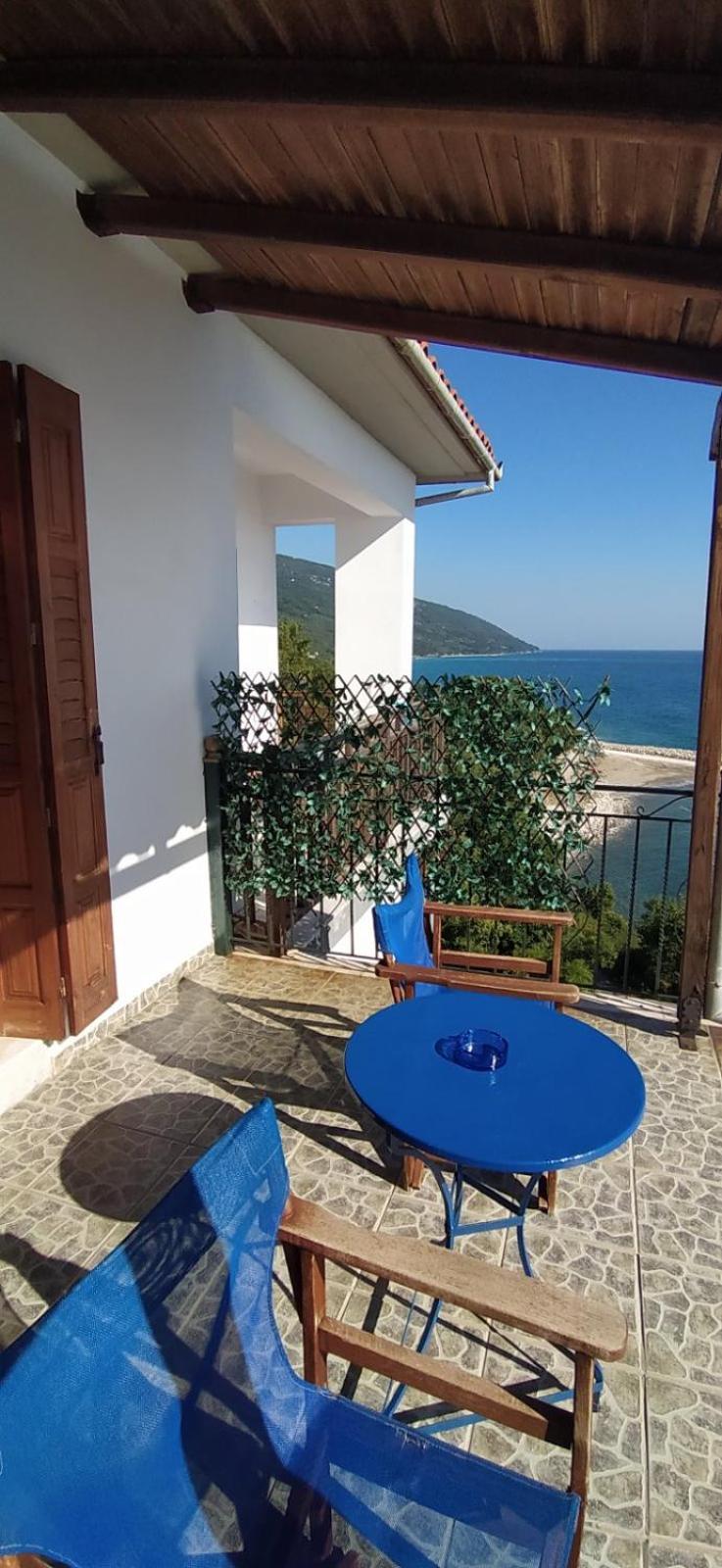 Guest house To Limanaki