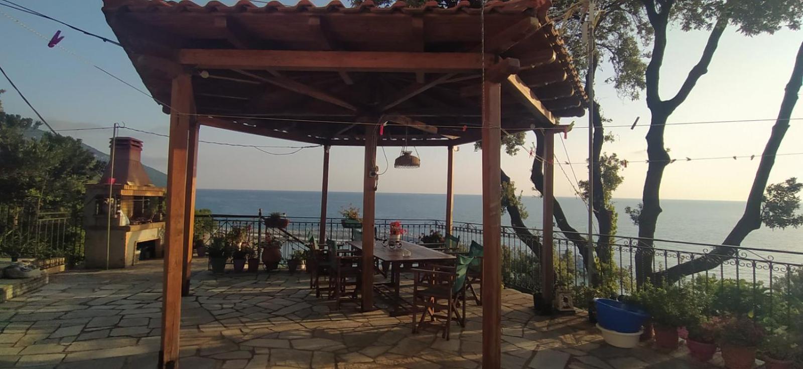 To Limanaki Guest house 3*