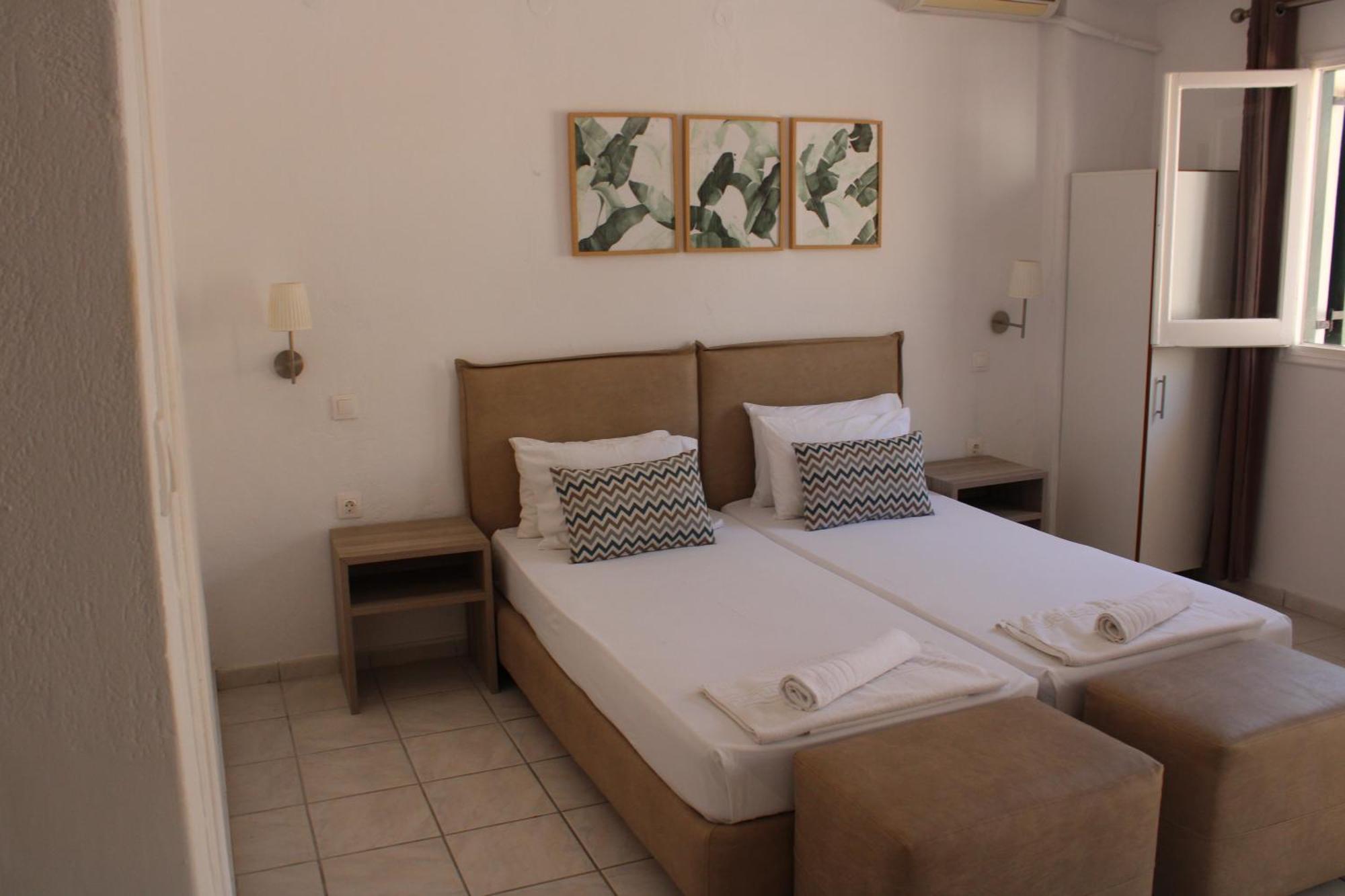 Hotel Stavros On The *