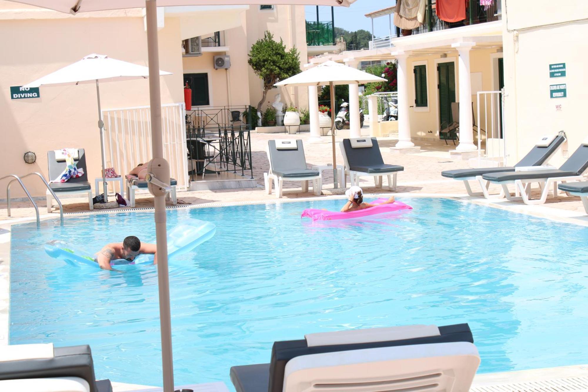 Hotel Stavros On The *