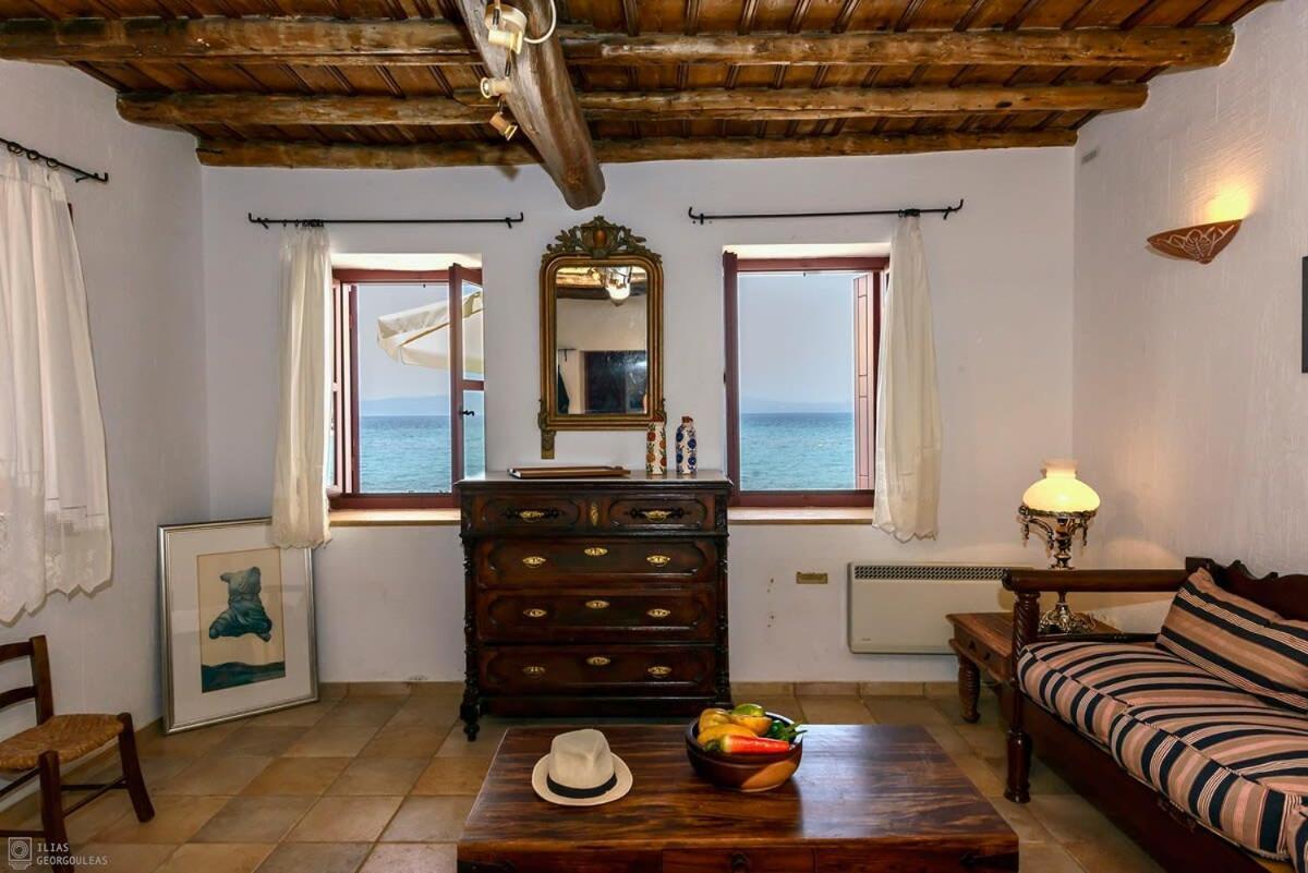Holiday home Waveside Sanctuary - Luxurious Seastone *