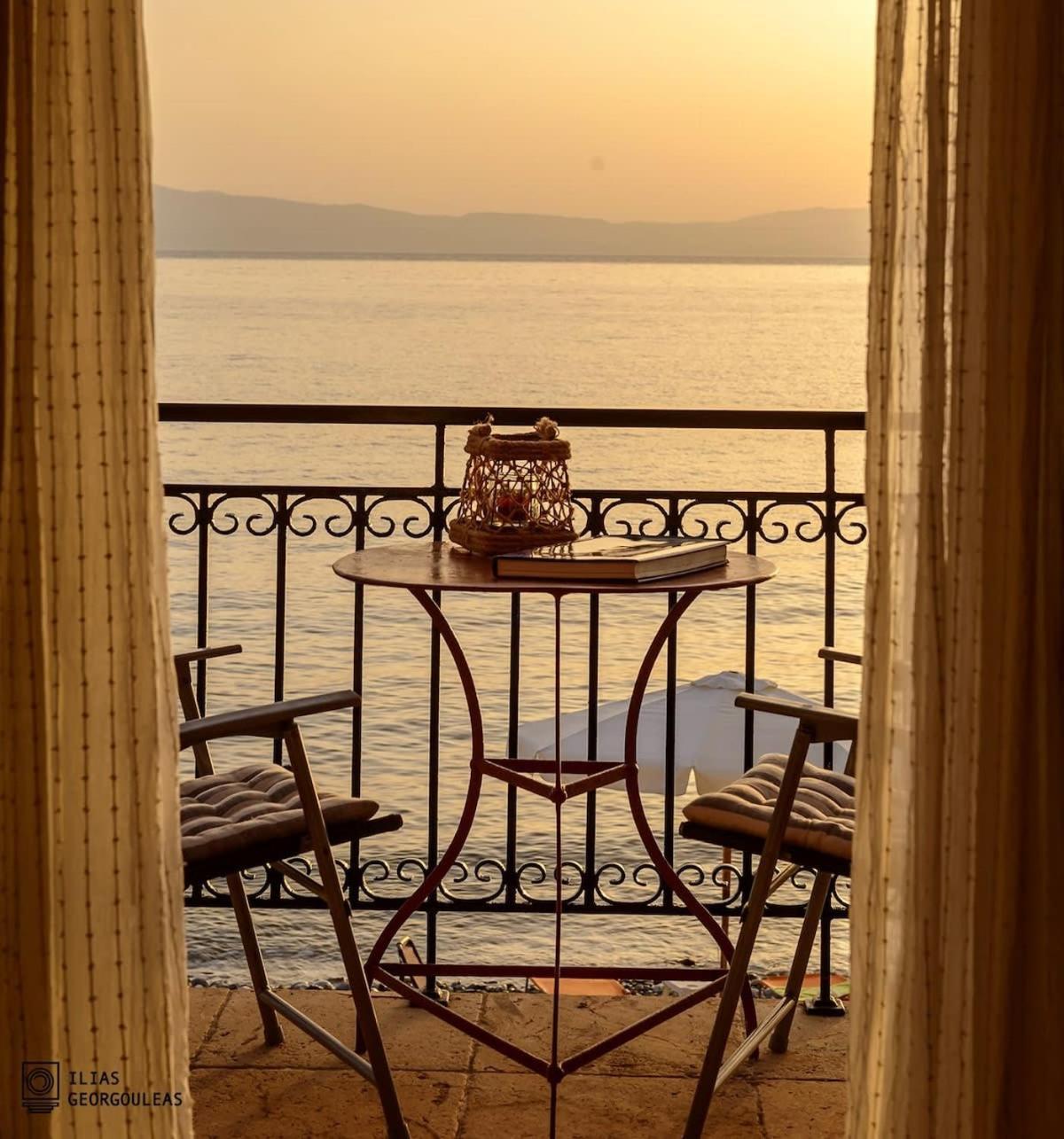 Holiday home Waveside Sanctuary - Luxurious Seastone Avia
