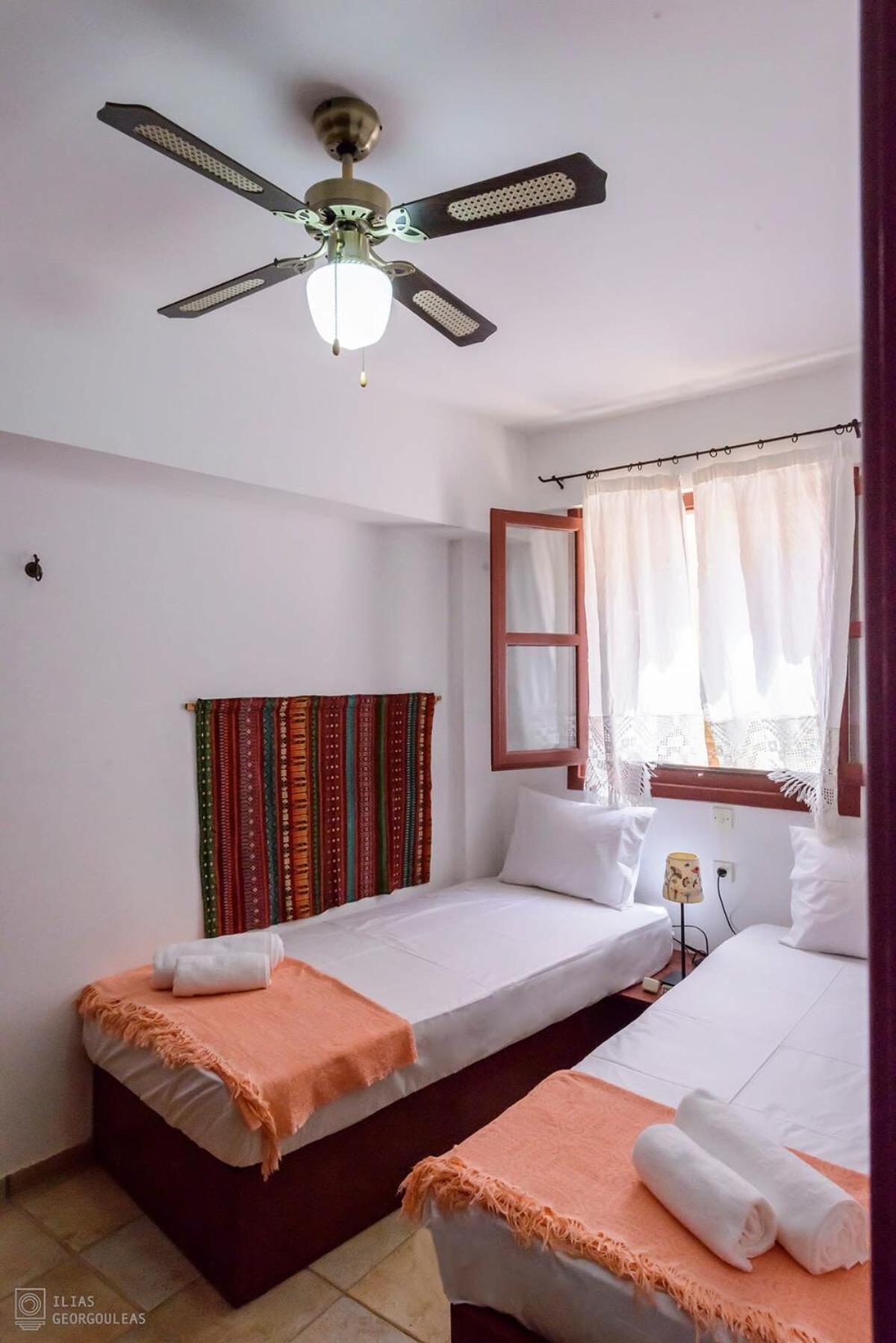 Waveside Sanctuary - Luxurious Seastone Holiday home