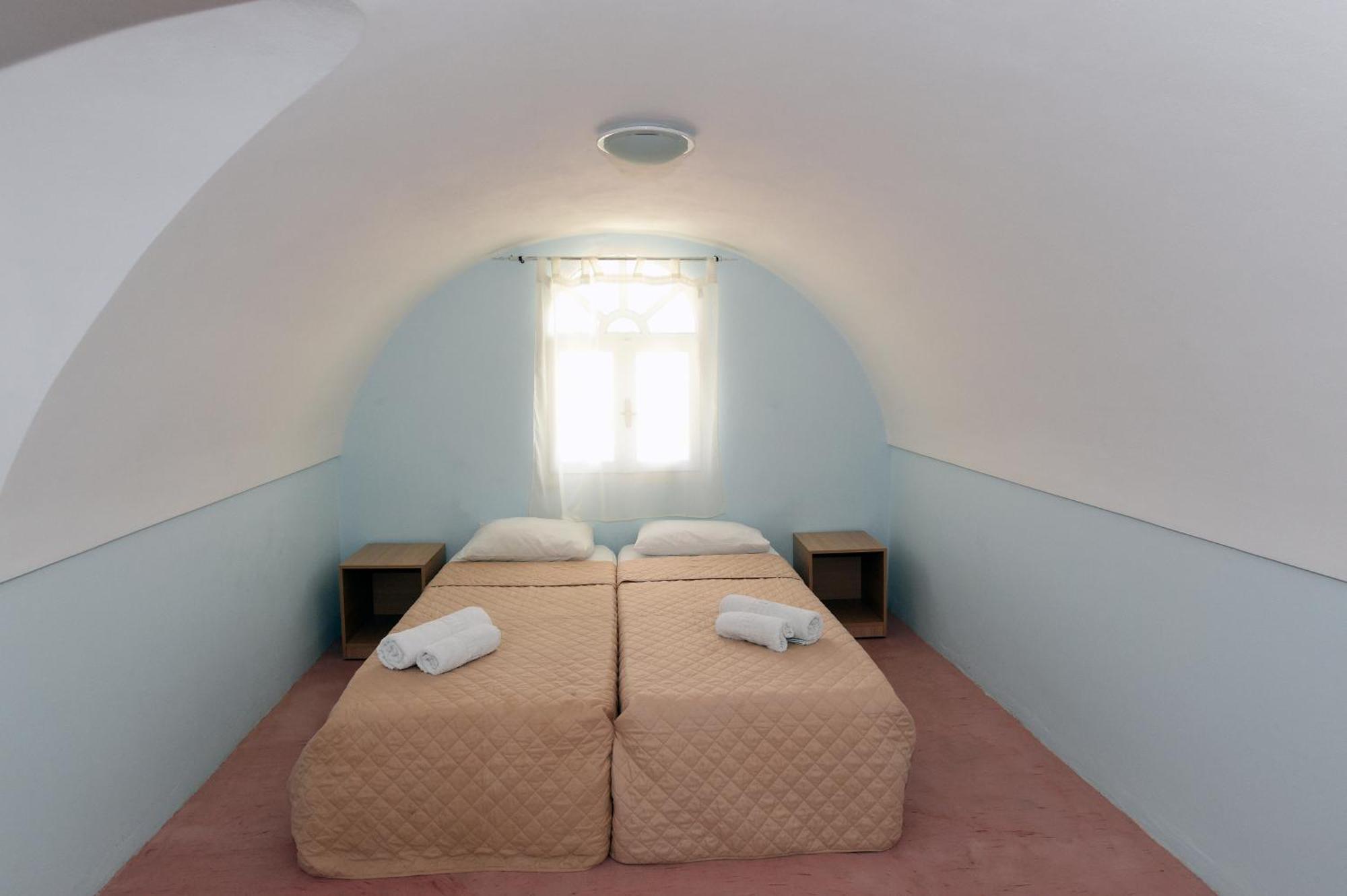 Aparthotel Leon Lux Perivolos (Santorini)