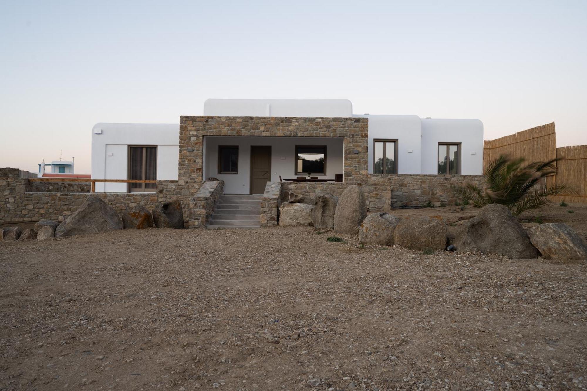 Maistros Mykonos * Ftelia (Mykonos)