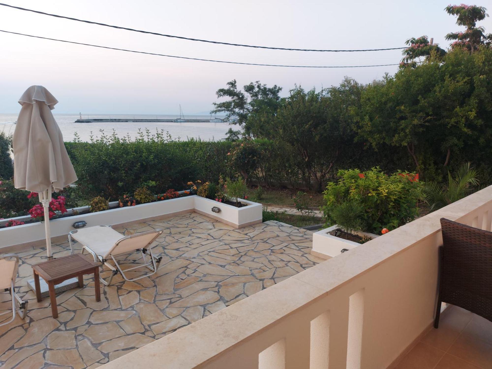 Aktaion Apartment *