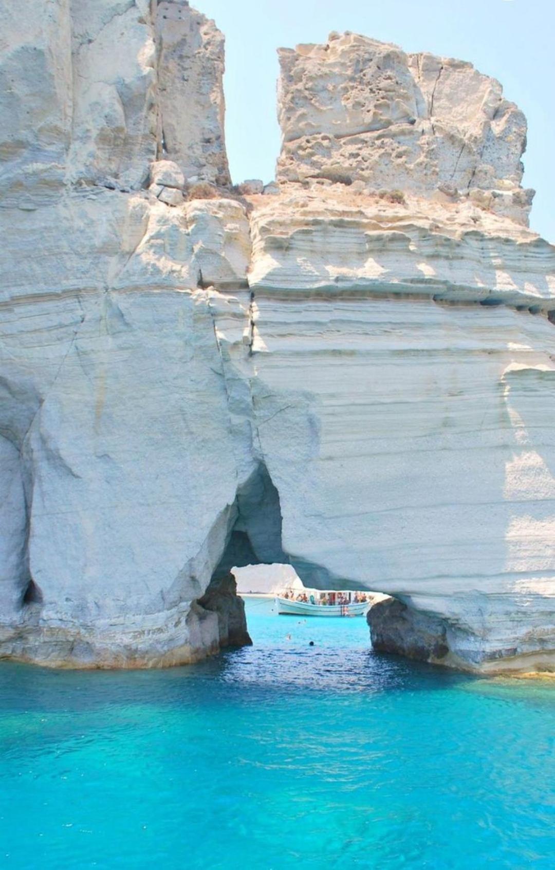 Apartment Sea & Garden View Parasporos Houses, Milos *