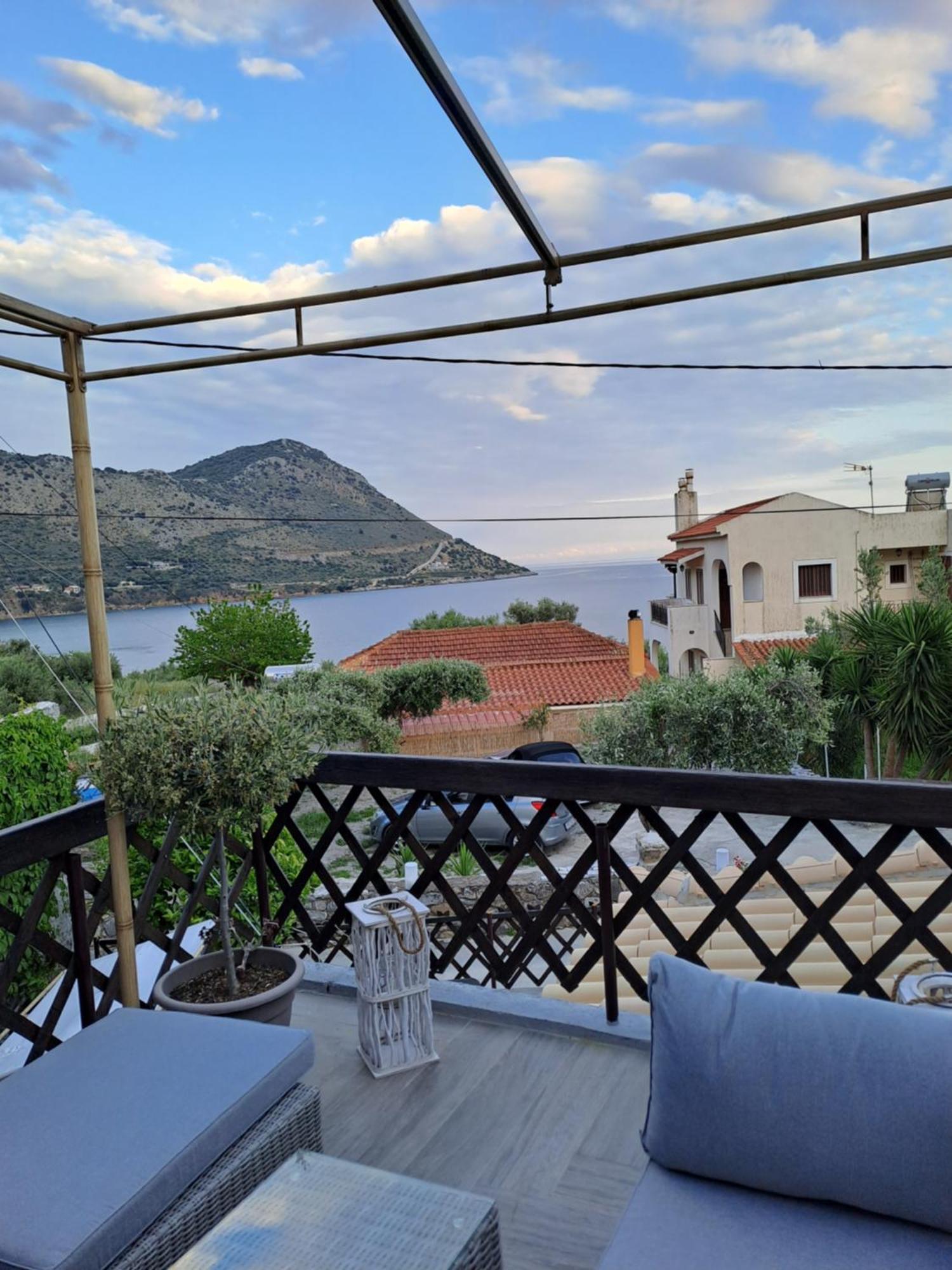 Holiday home Plavoukos'house Kotronas