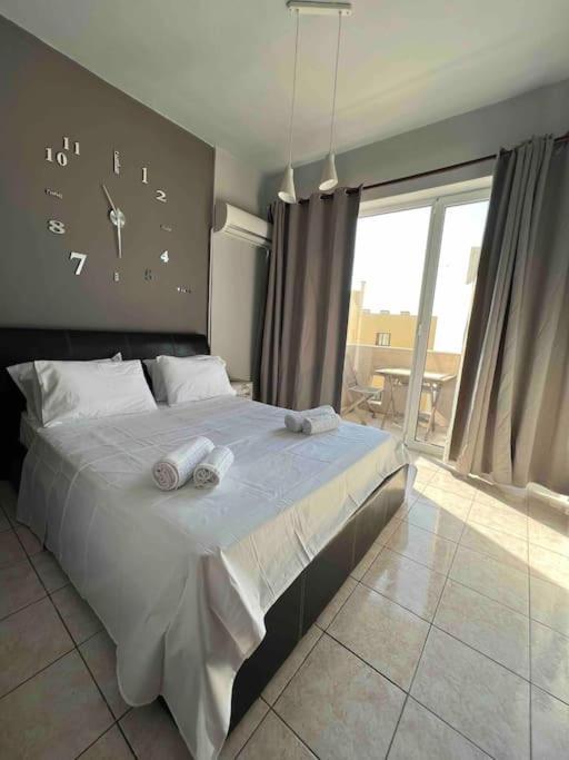 Beautiful With View Sea Apartment