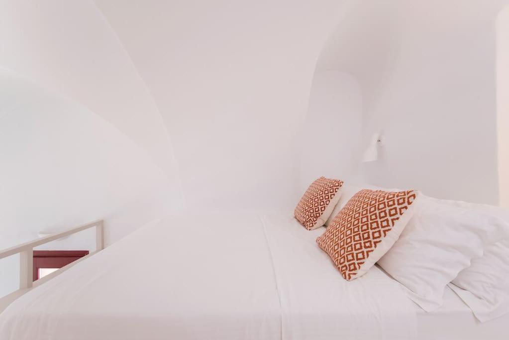 Terracotta Cave House *