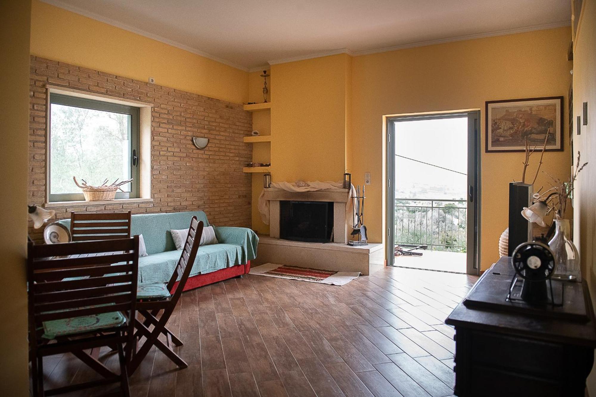 Apartment Tritsili House