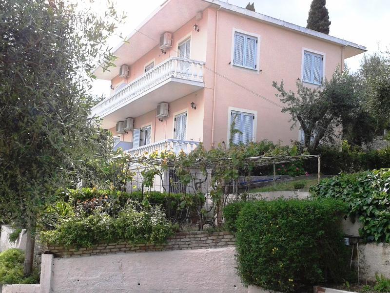 Apostolos & Eleni Family Apartment *