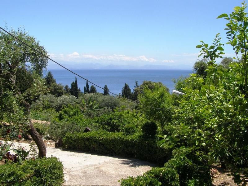 Apostolos & Eleni Family * Perama (Corfu)