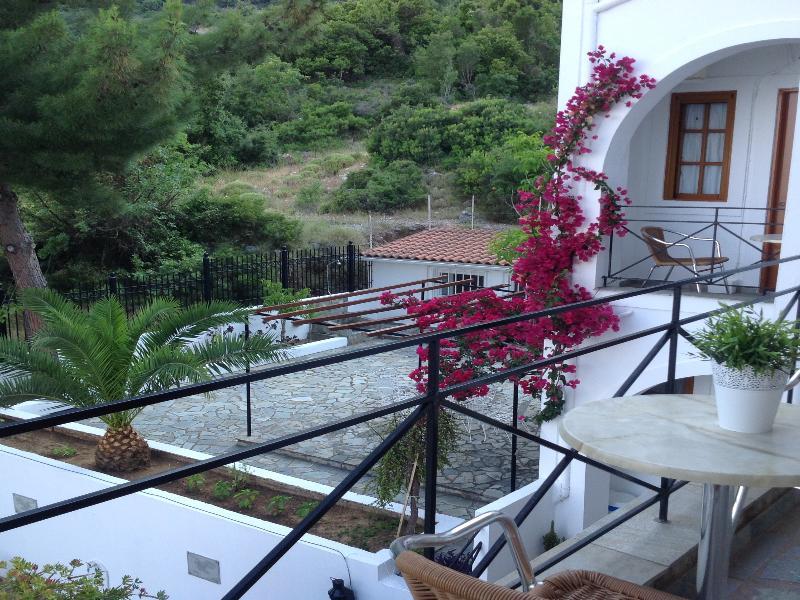 Aparthotel Travlos 3*