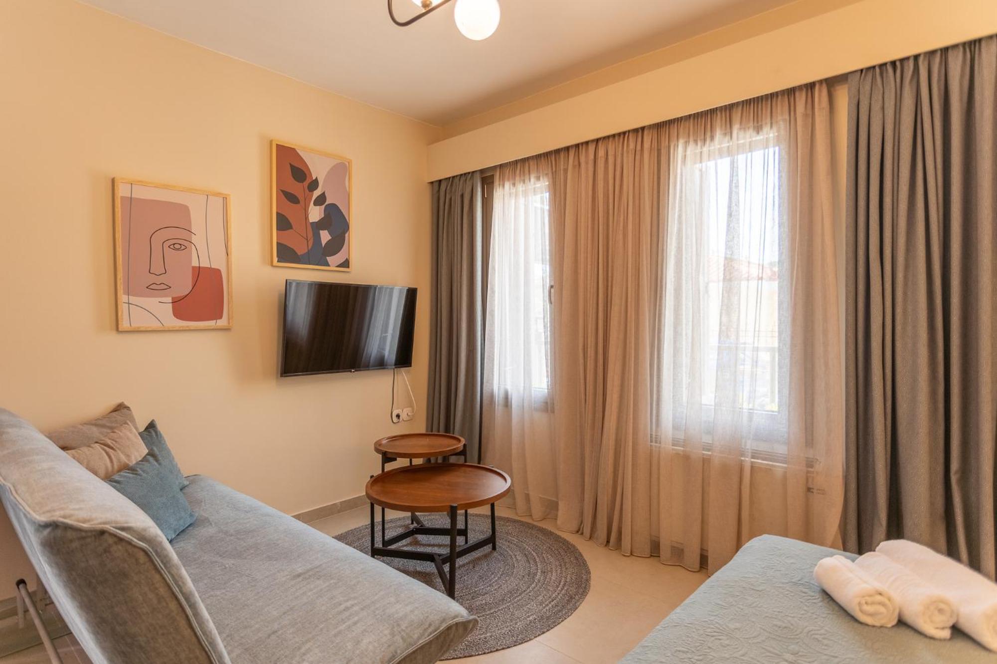 Akti Vigla Apartment *