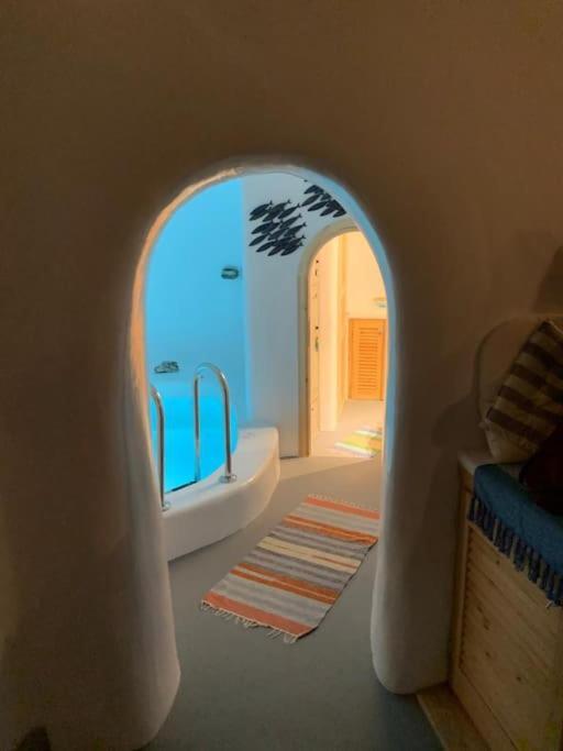 Elicriso Villa *