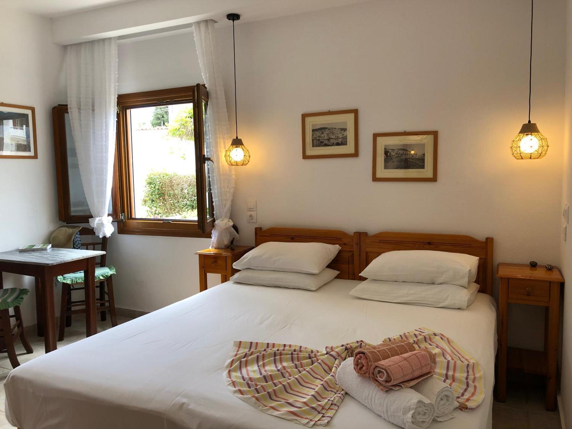 Del Sol S * Skopelos Town