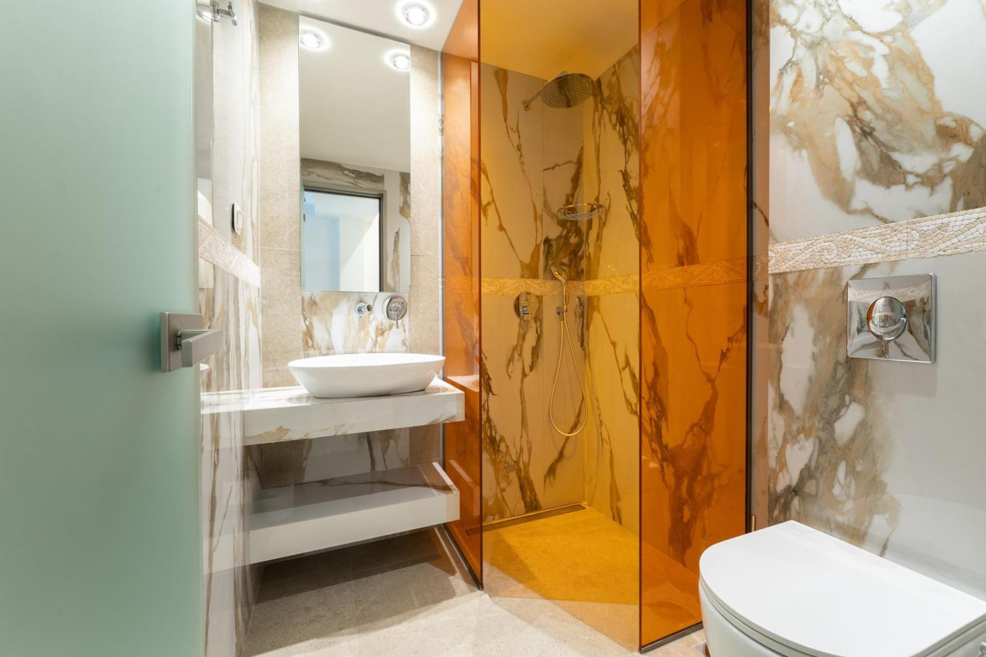 Reverie Aparthotel *