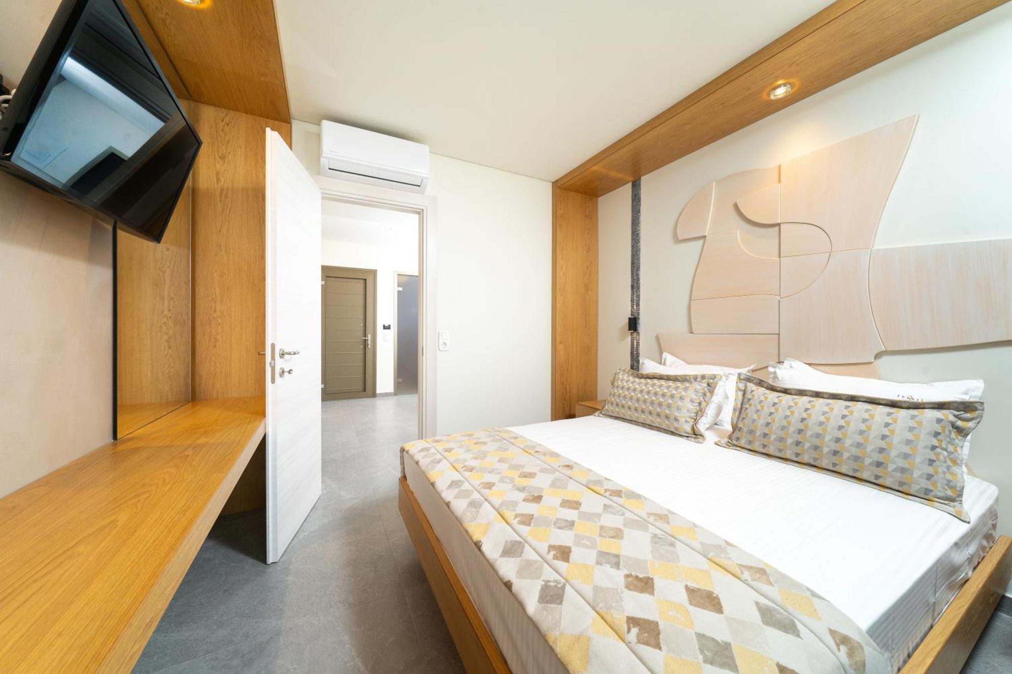 Reverie Aparthotel *