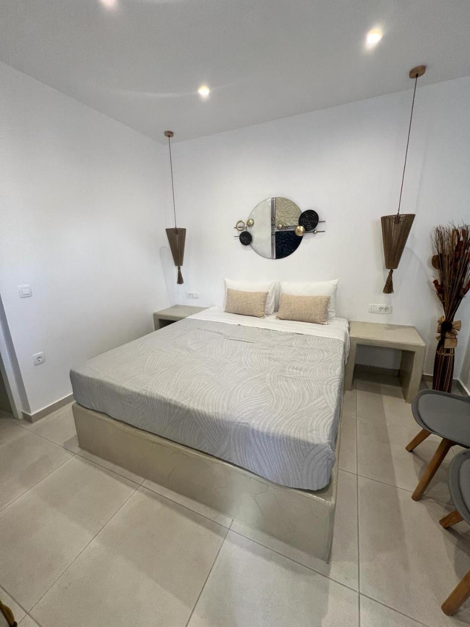 Hotel Vinas Place Center 2*
