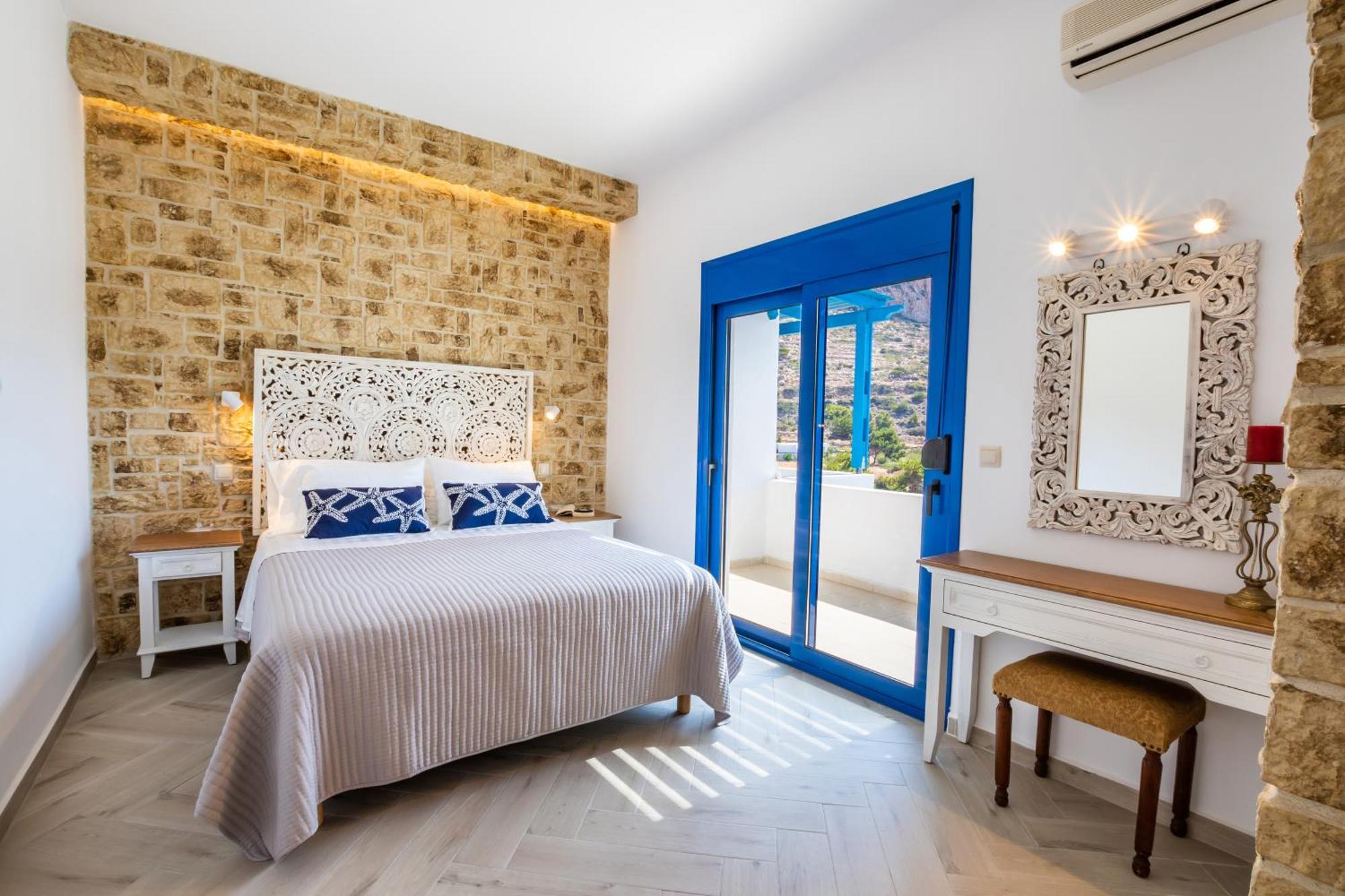 Aparthotel Corali *