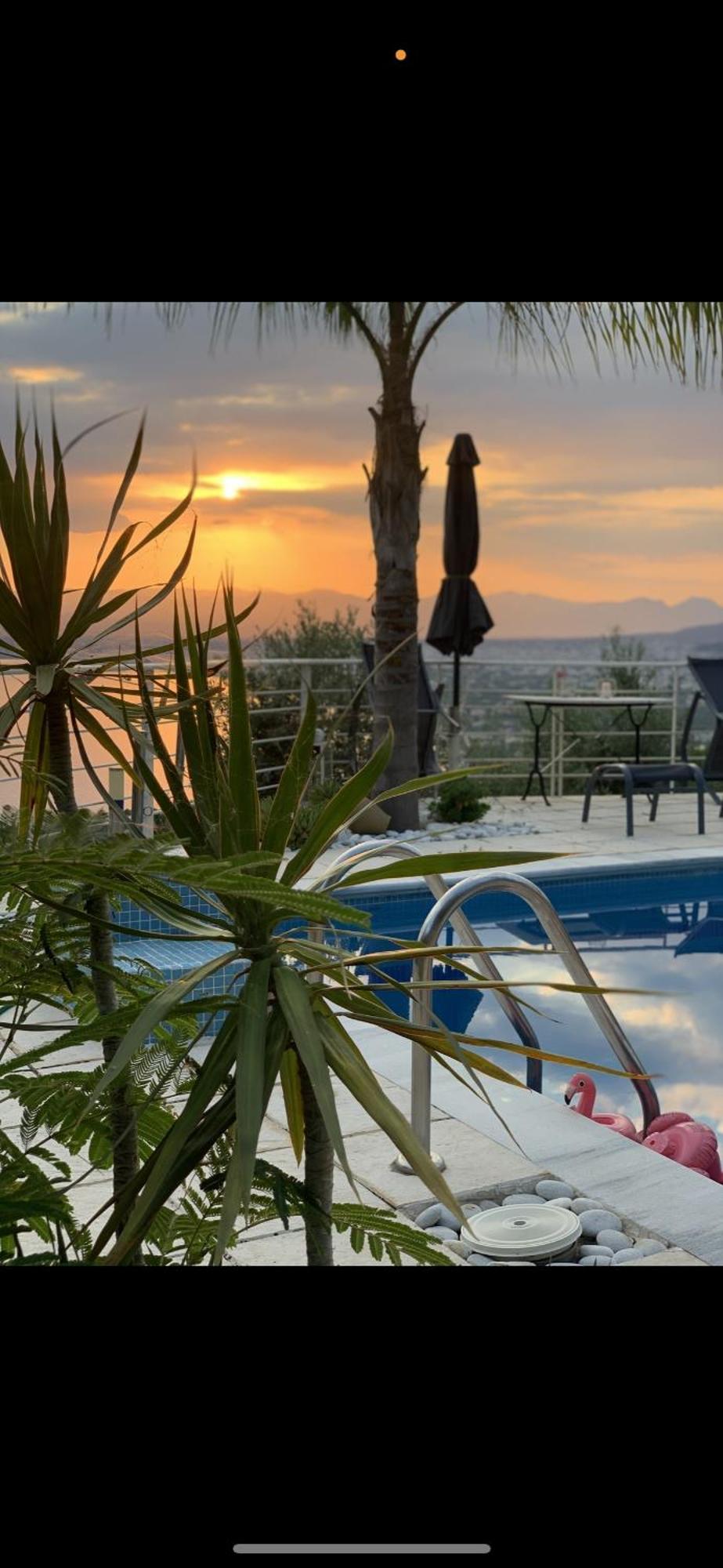 Villa Marine's Lux Villa:golden Sunset