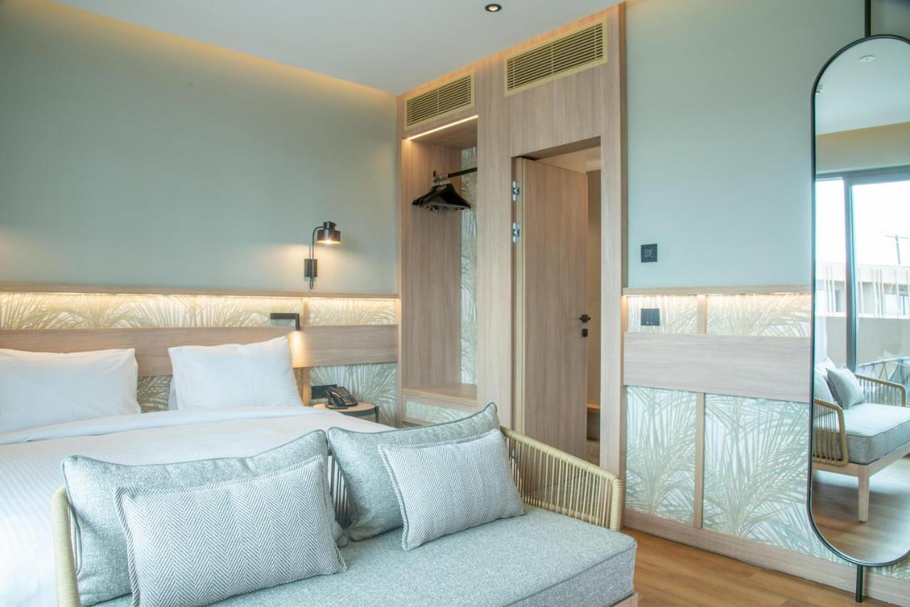 Senseana Sea Side & Aquadventure Hotel