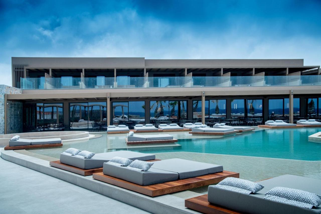 Senseana Sea Side & Aquadventure Hotel 5*