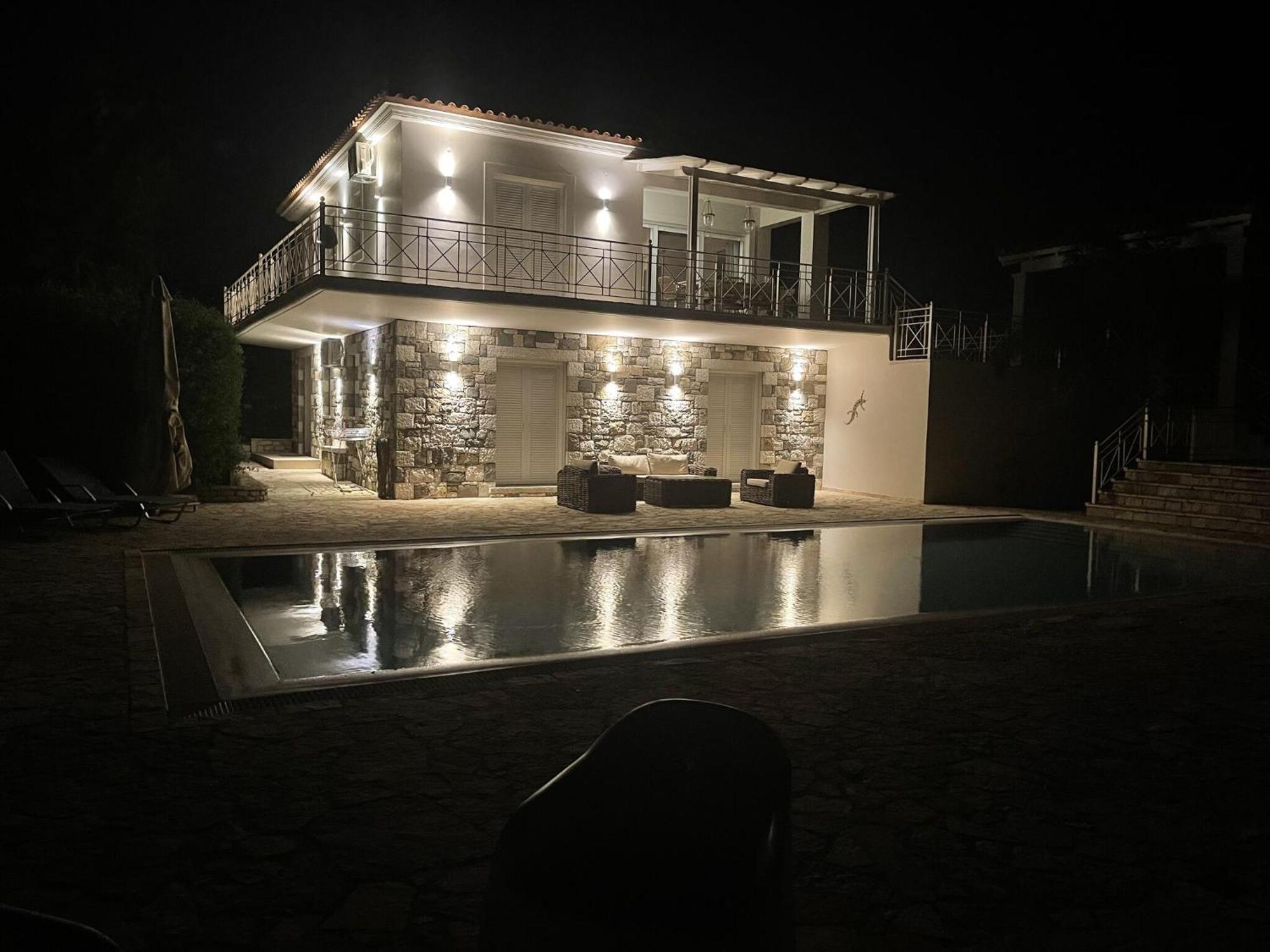 Luxurious In Peloponnese With Swimming Pool Villa *