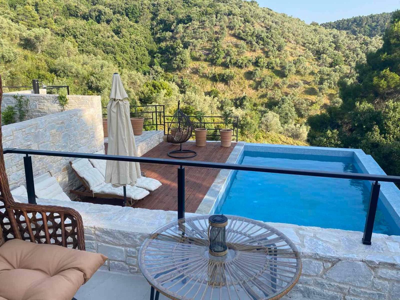 Allure Luxury 3&4 Serenity Retreat Moni Evaggelistrias