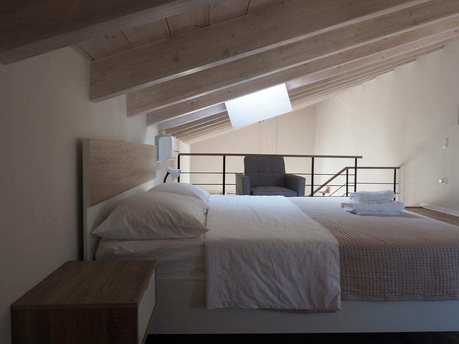 Melissinos Beachfront Apartment *