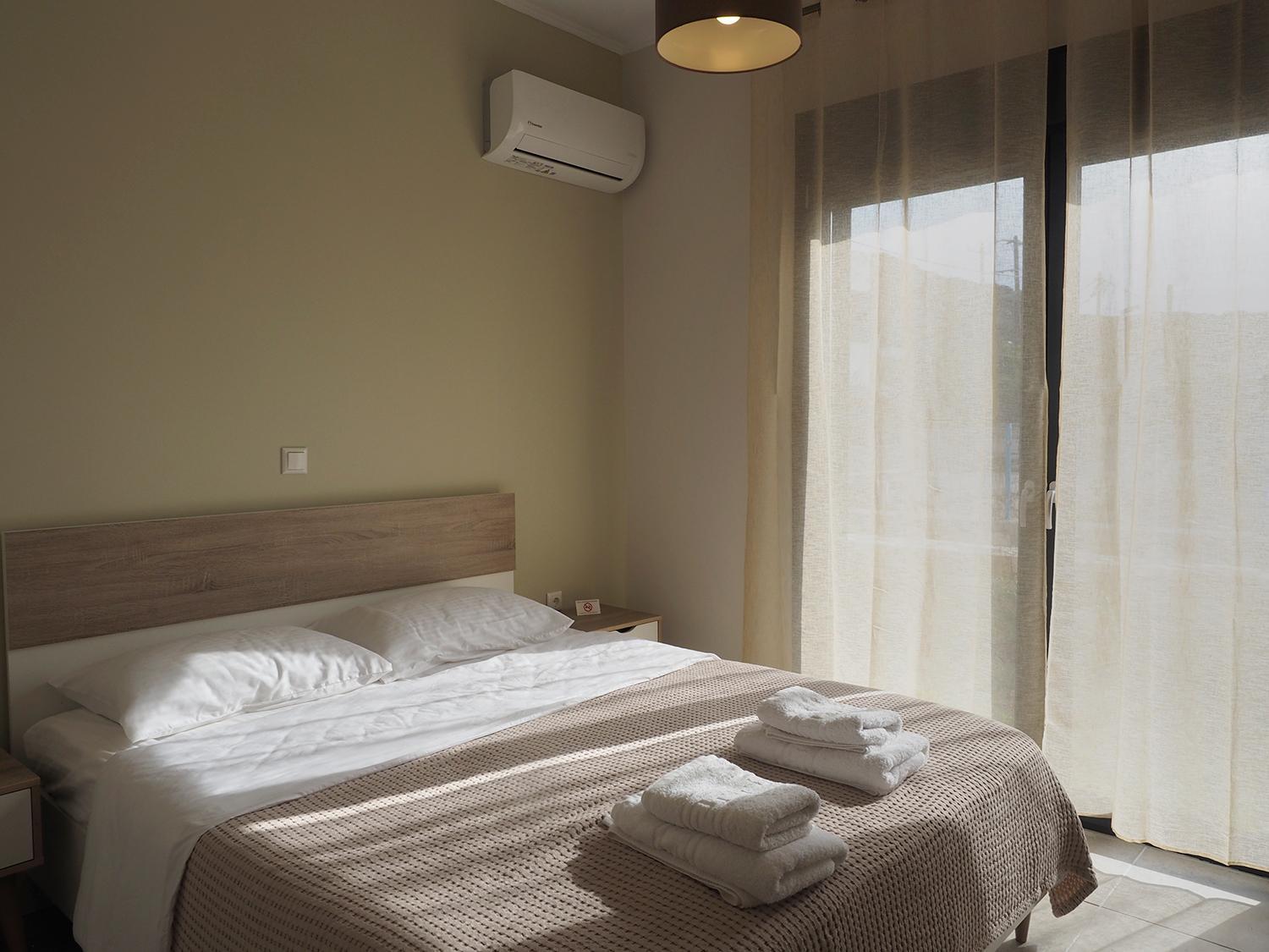 Melissinos Beachfront Apartment *