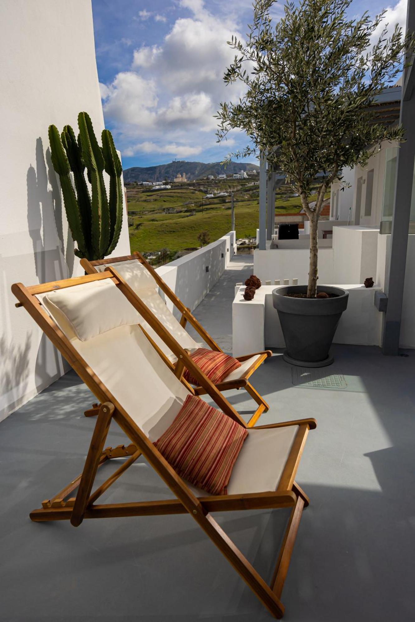 Misilia Santorini Cycladic House With Jacuzzi * Vothon