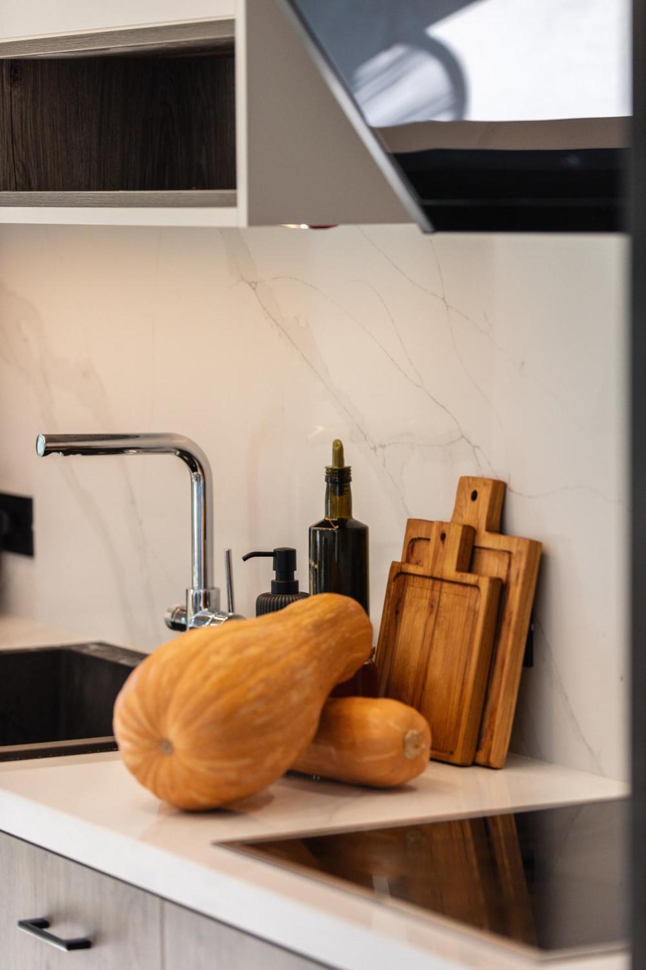 Ririka Living, New Feel-at-home Luxury Plakias
