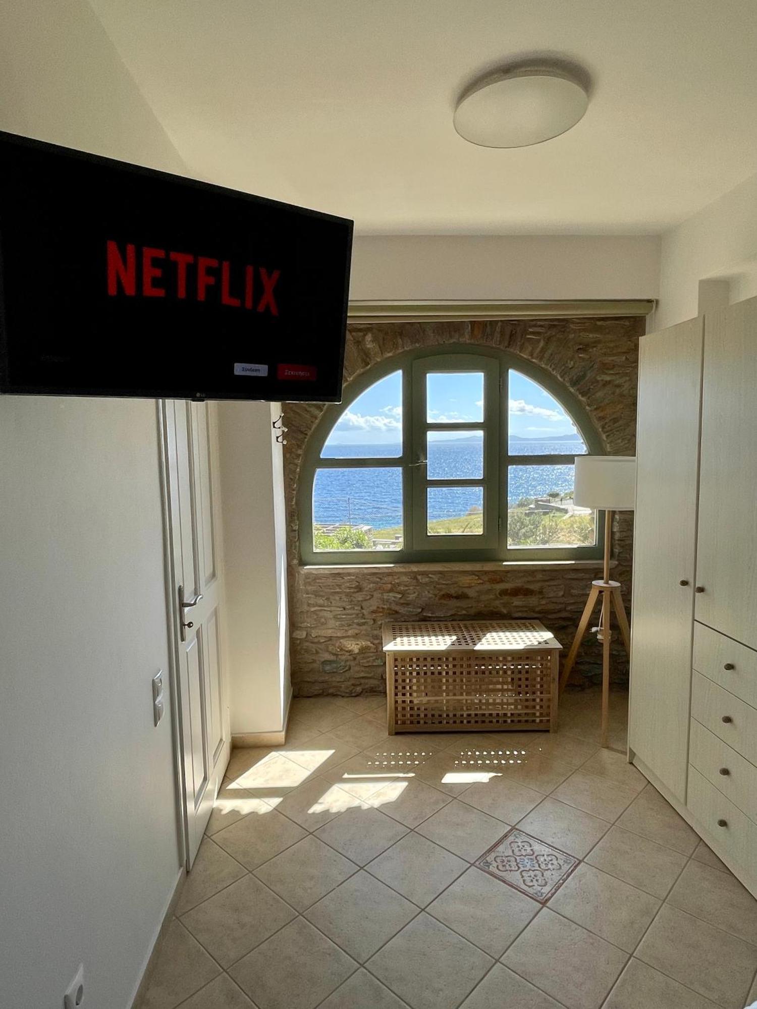 Hydroussa House *