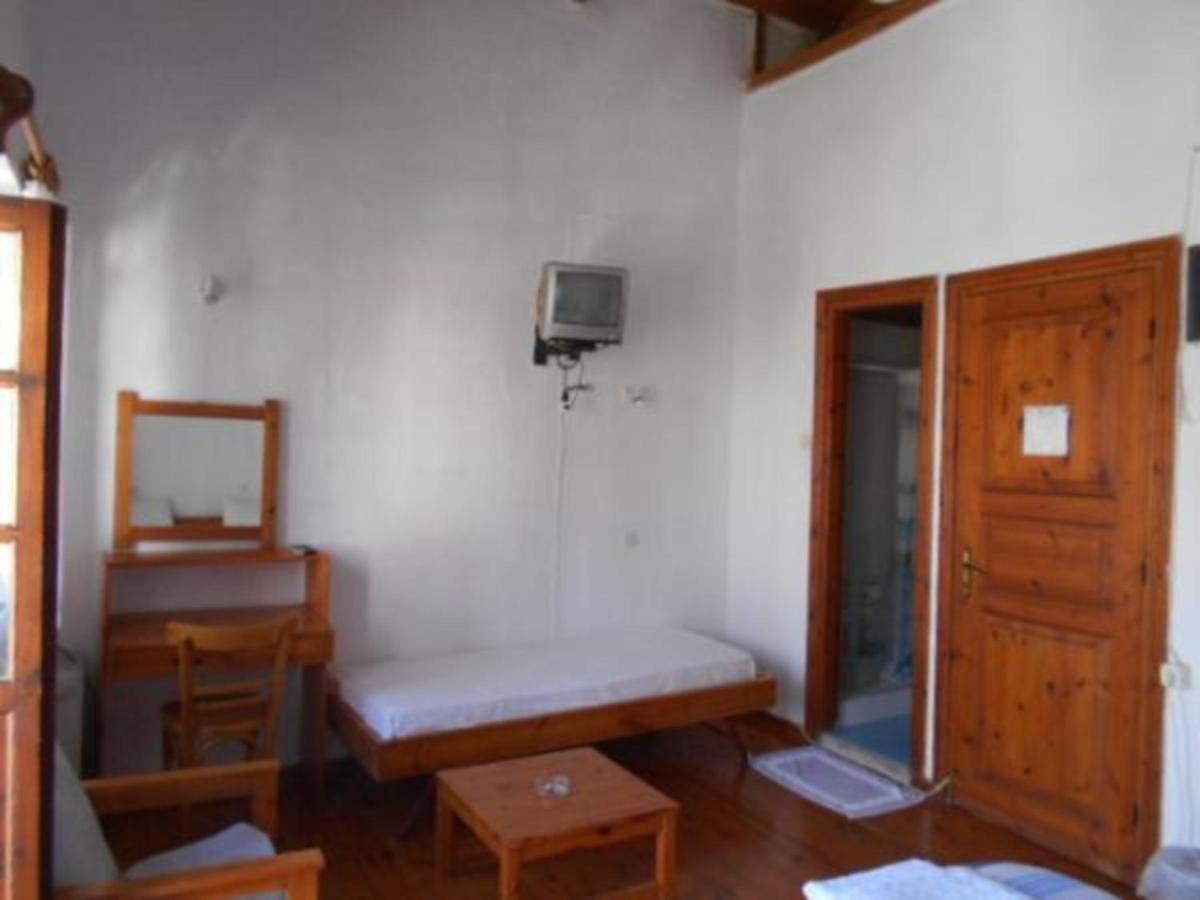 Sotos Skopelos Town