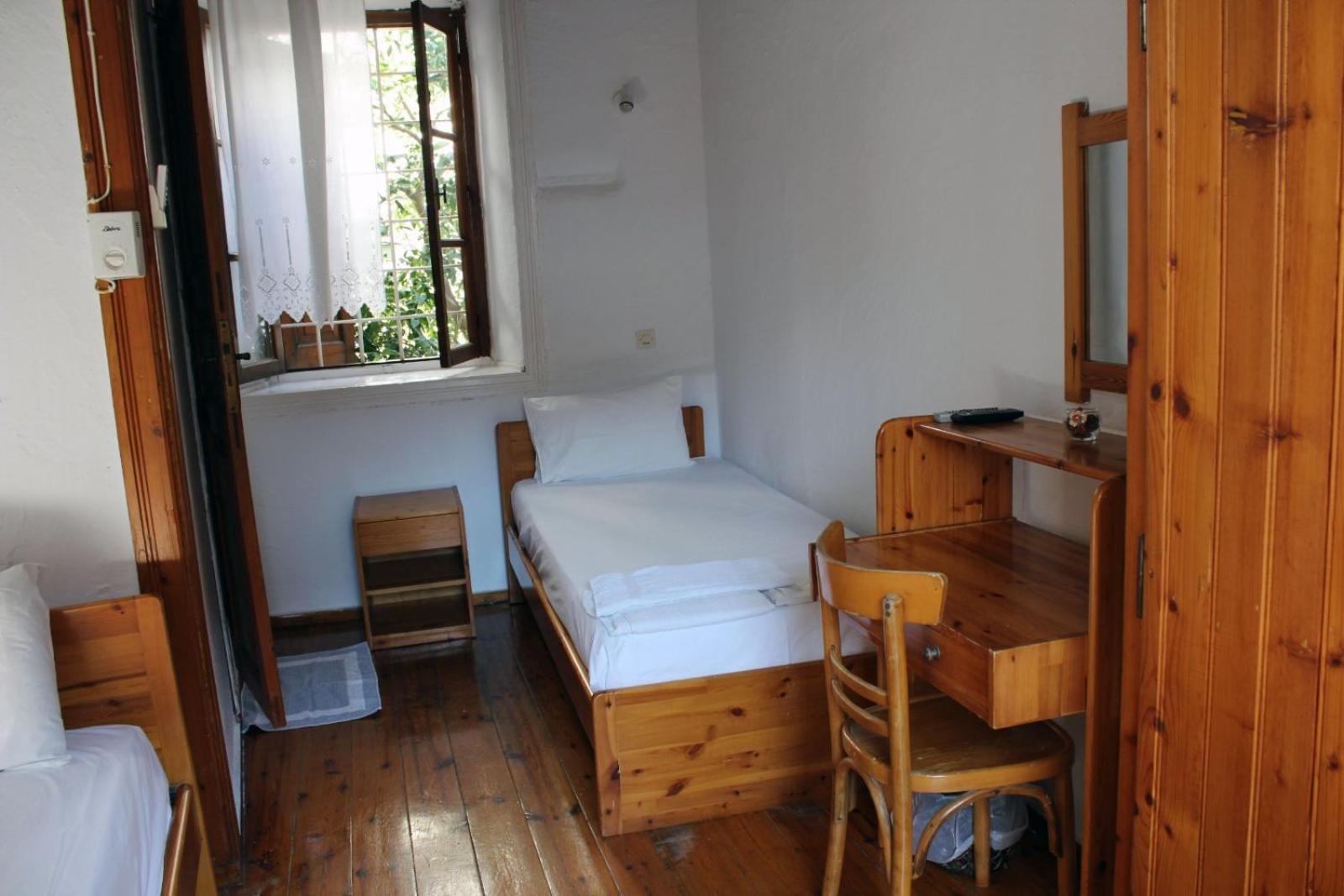 Sotos Guest house Skopelos Town