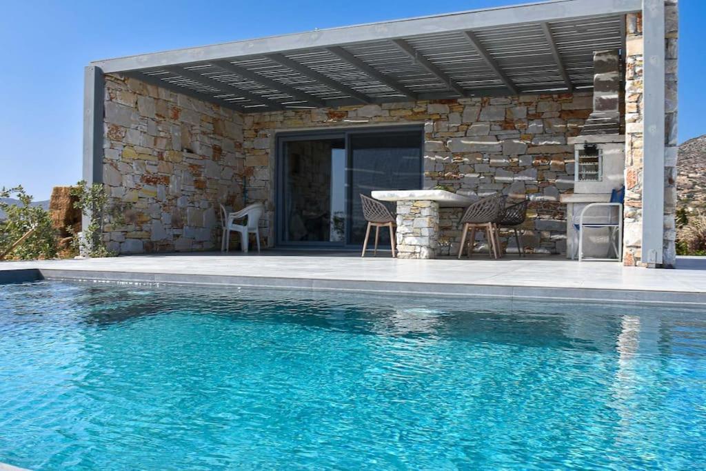 Holiday home Hillhouse