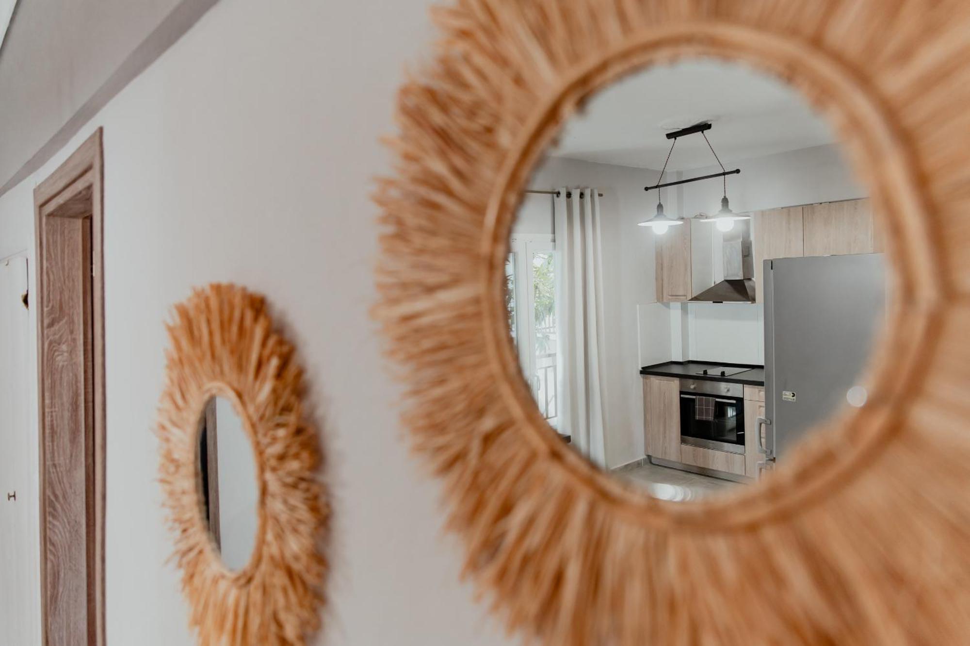 Apartment Banana Leaf House Polychrono