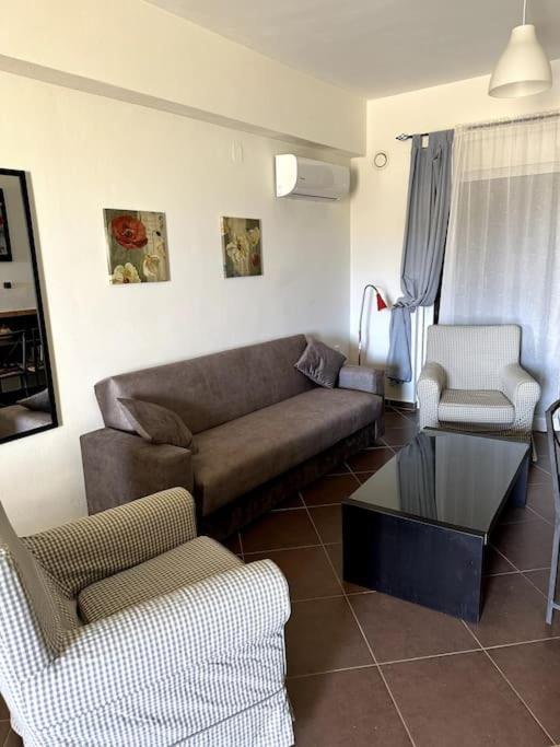 Sunset Seafront Apartment *