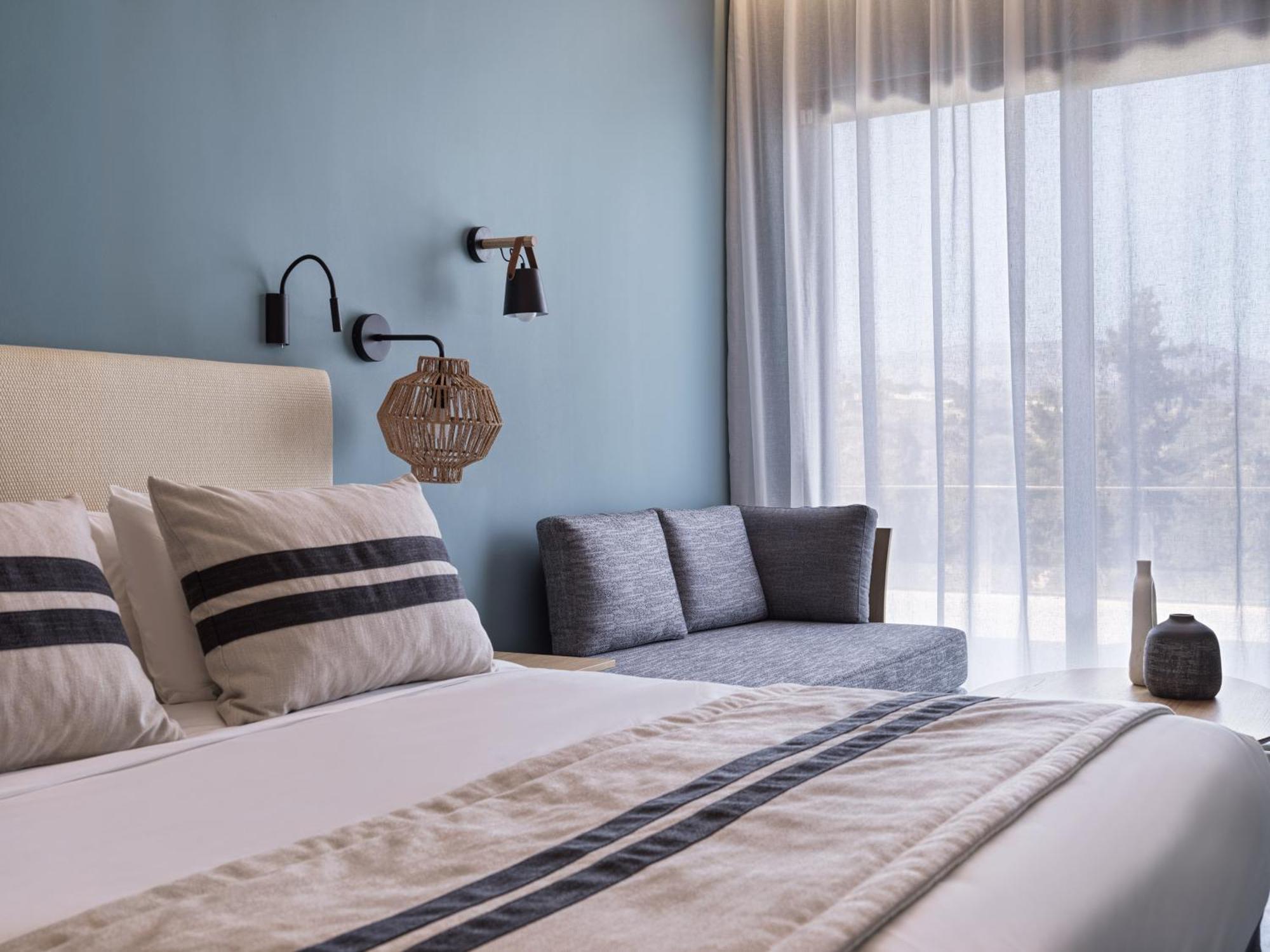 Kalamaki Resort 4*