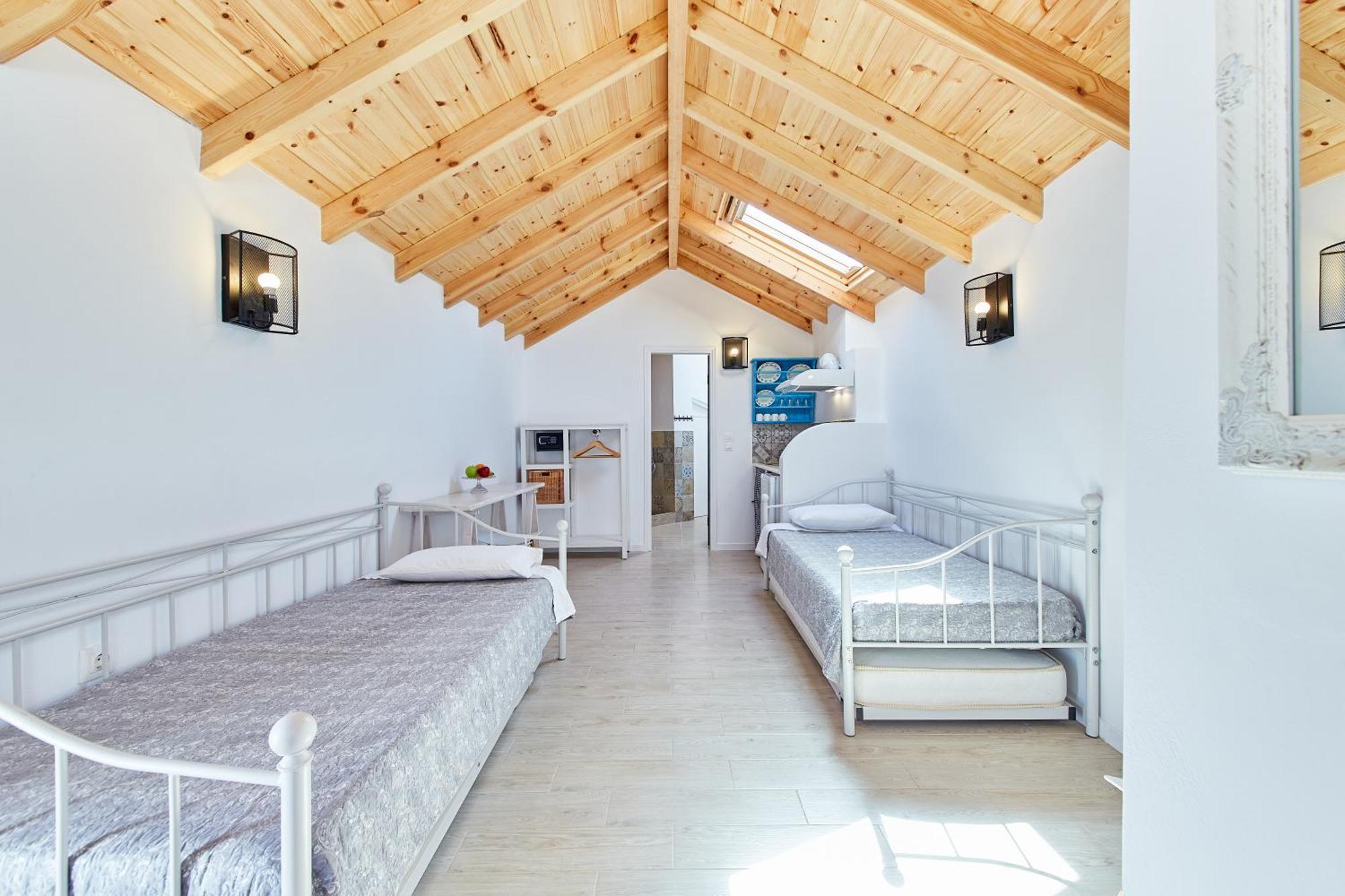 Atheras Hotel 3*