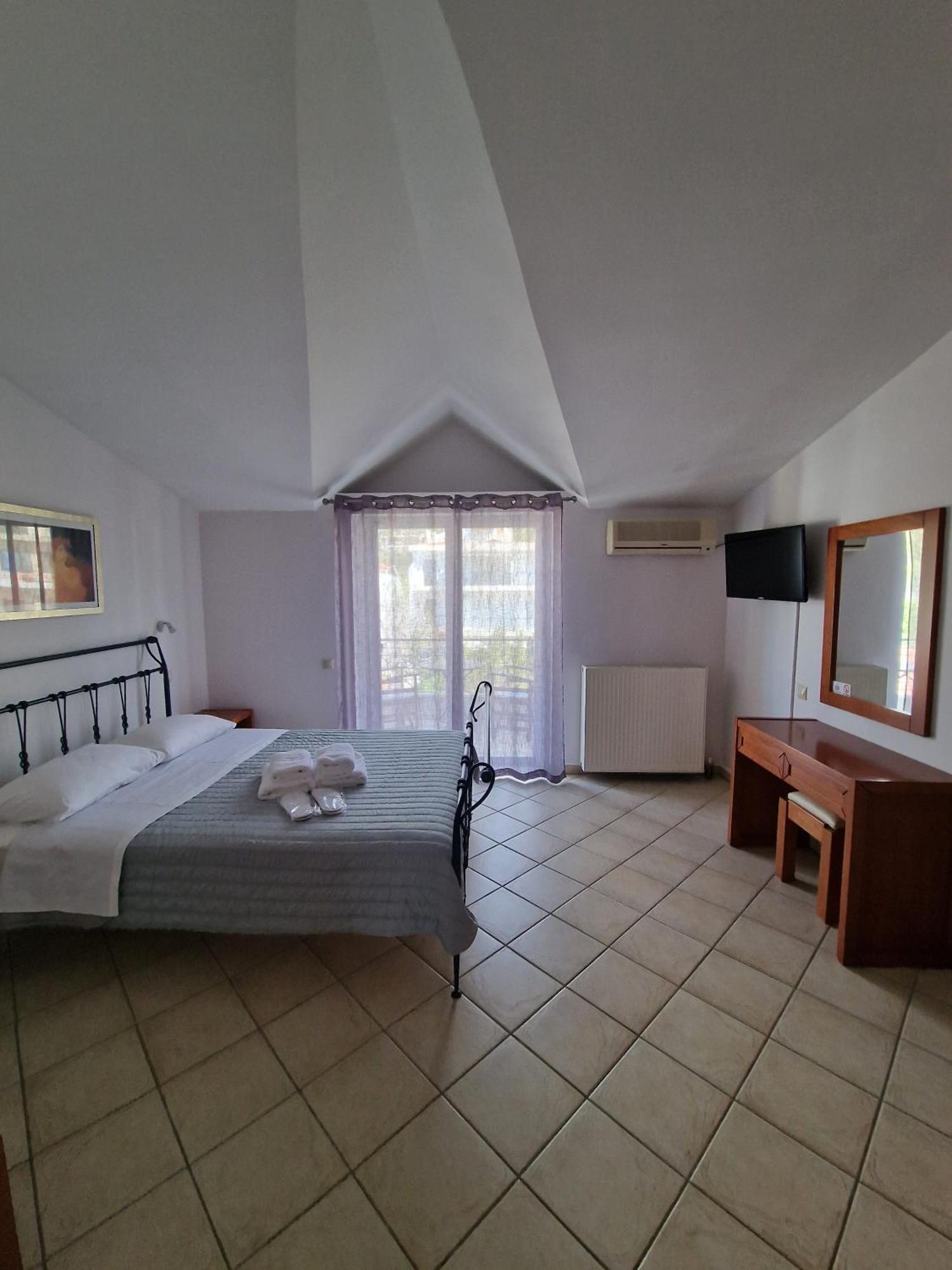Aparthotel Porto Xronia